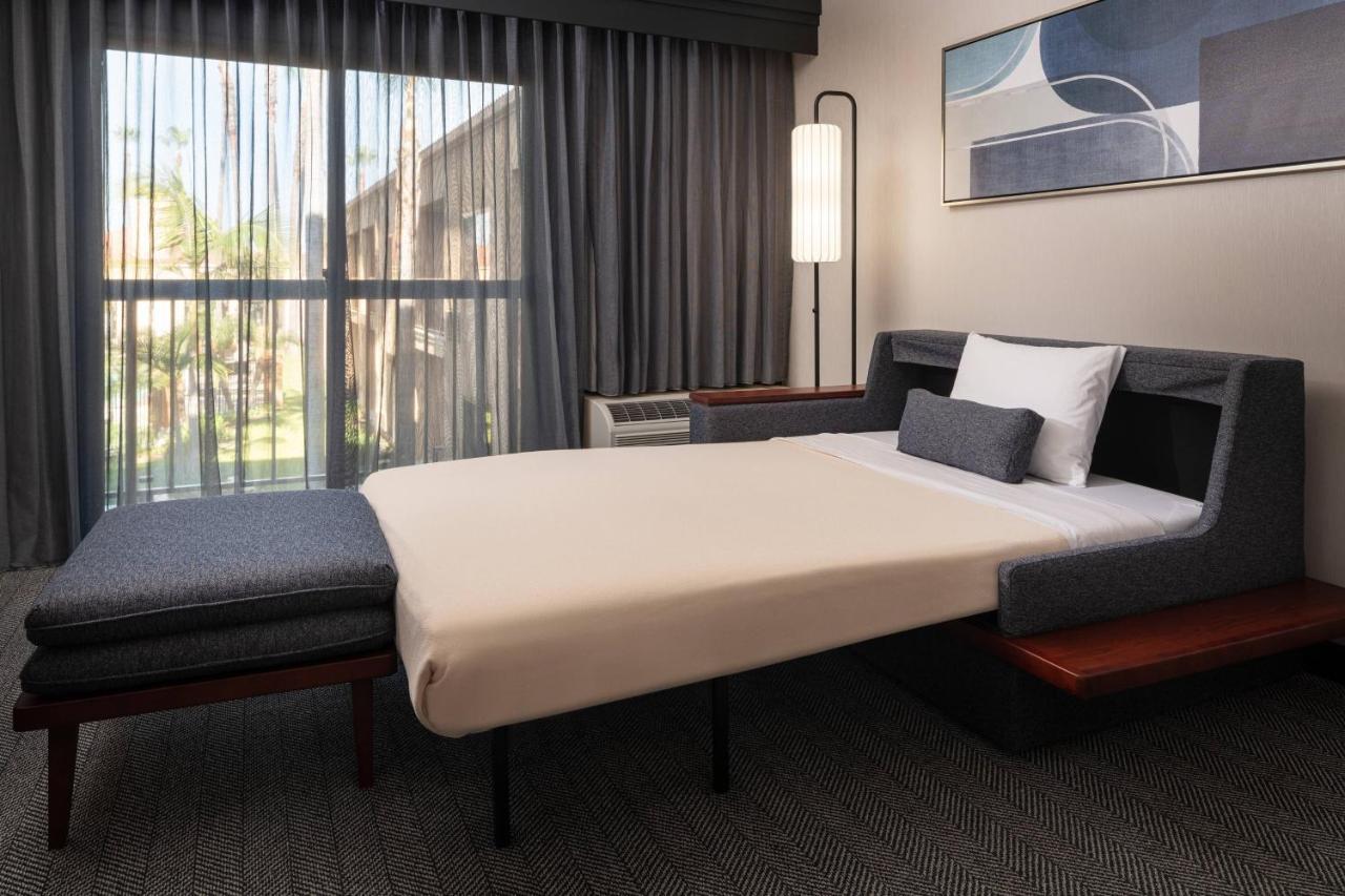 Courtyard By Marriott Los Angeles Hacienda Heights Orange County Exterior foto